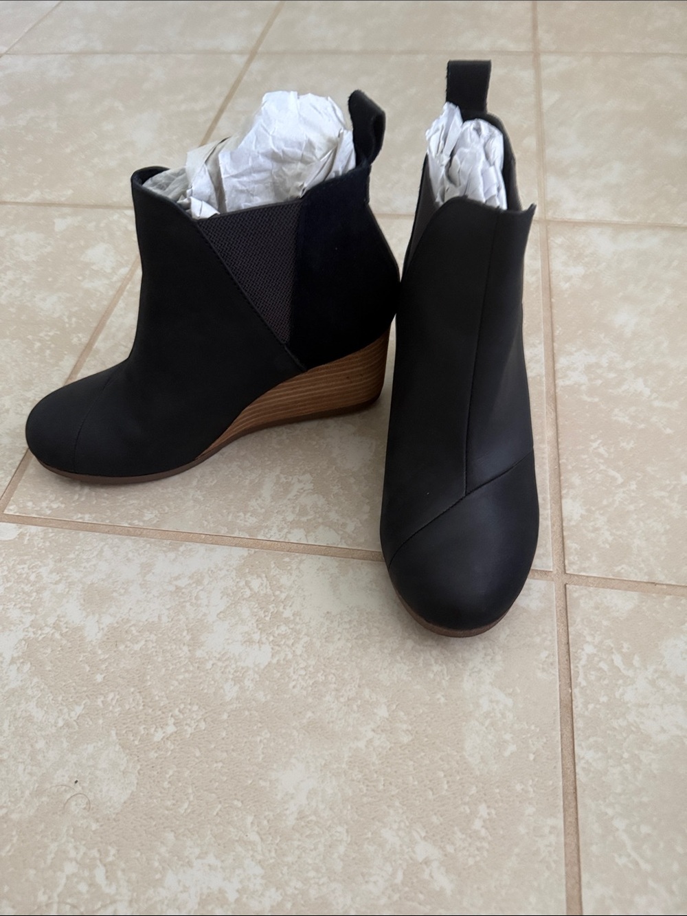 Toms Women's Kelsey Black Wedge Ankle Booties
